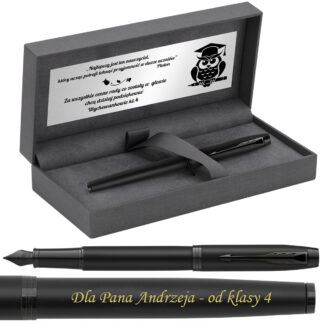 pioro wieczne Parker IM Achromatic czarny mat z grawerem w eleganckim etui.